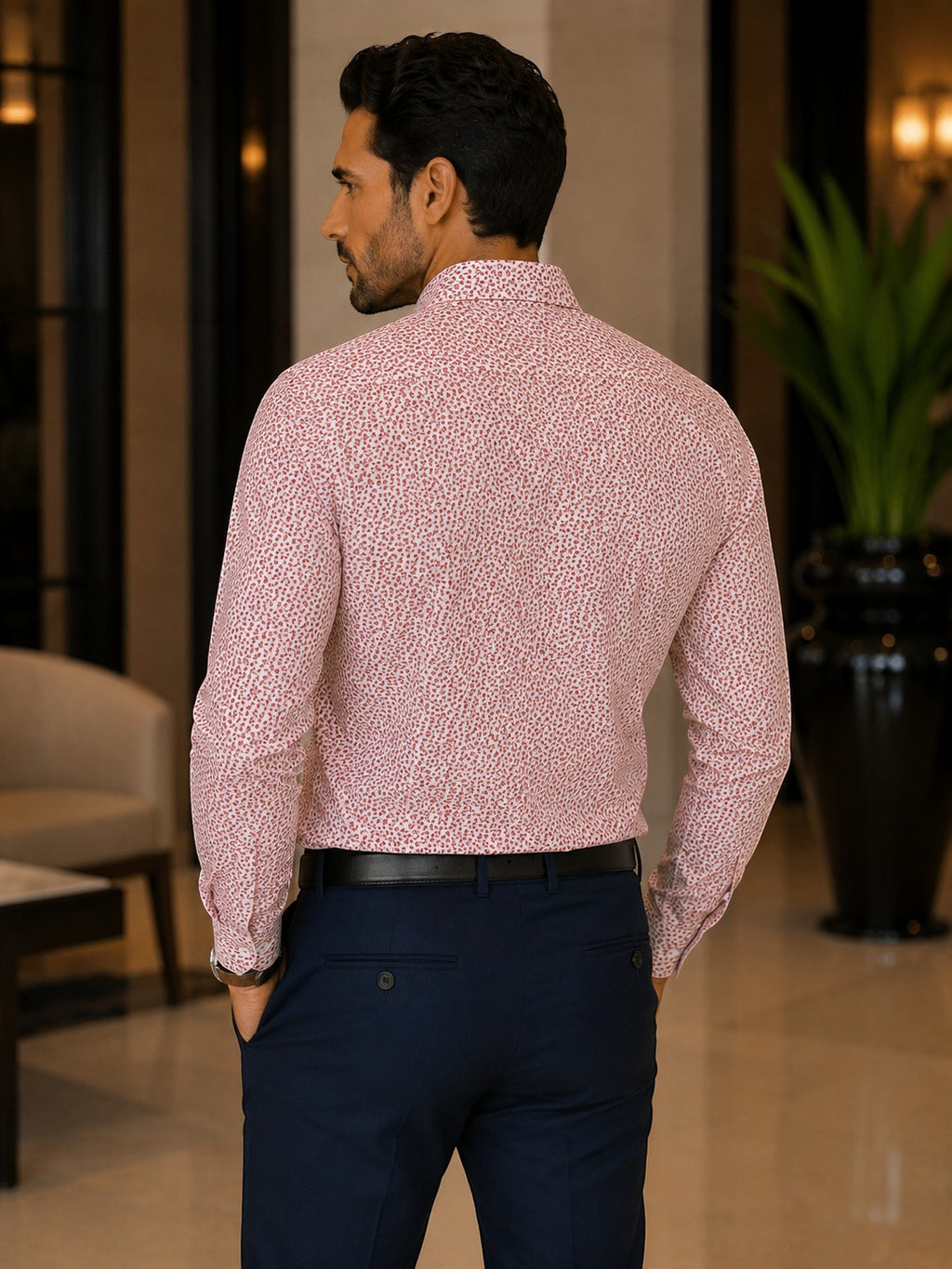 Barutti.ae Venti modern-fit dress shirt in red and white micro-floral cotton, back view on a man in navy trousers.